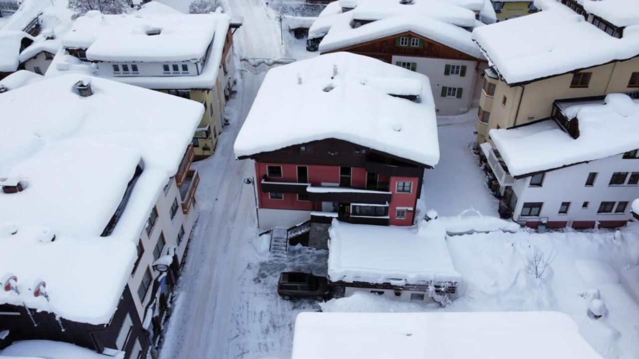 Haus Richard Falch - Inklusive Kostenloser Premium-Sommerkarte Sankt Anton am Arlberg Bagian luar foto