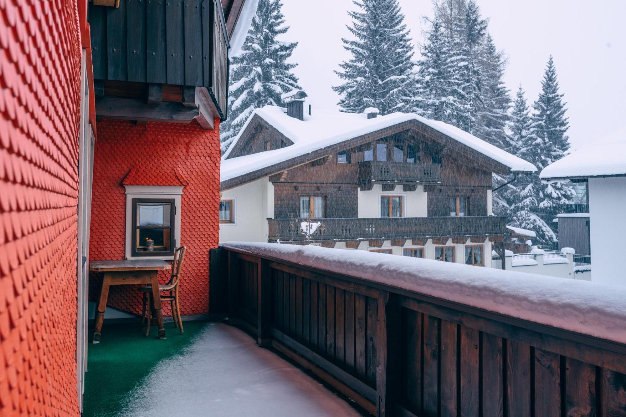 Haus Richard Falch - Inklusive Kostenloser Premium-Sommerkarte Sankt Anton am Arlberg Bagian luar foto