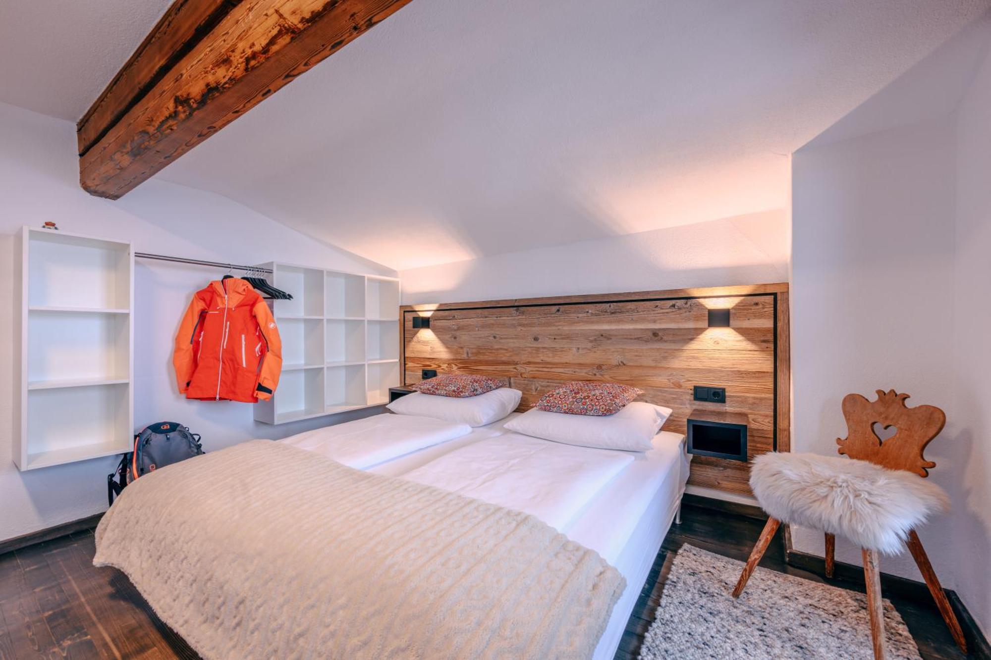 Haus Richard Falch - Inklusive Kostenloser Premium-Sommerkarte Sankt Anton am Arlberg Bagian luar foto