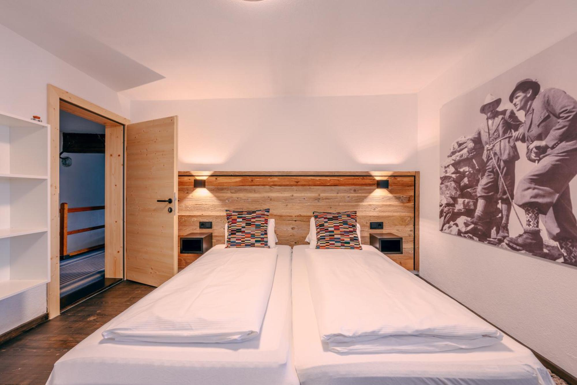 Haus Richard Falch - Inklusive Kostenloser Premium-Sommerkarte Sankt Anton am Arlberg Bagian luar foto